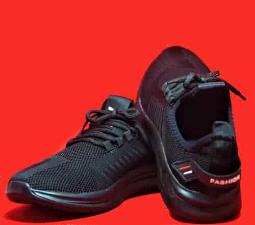 Men's Sports Shoe at best price